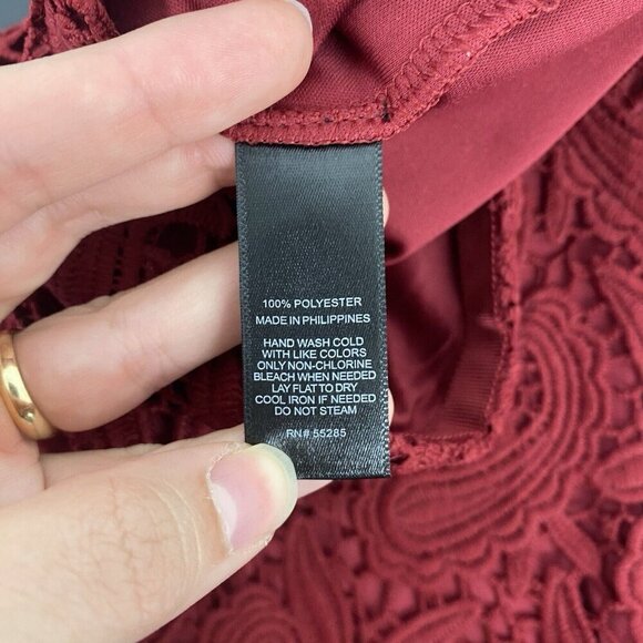 Express Women's Lace Overlay Mini Skirt Size 00 Maroon Red Holiday Date - Picture 5 of 8